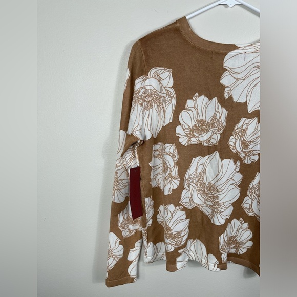 LOVE SCARLETT Blouse Buttons Beige Brown Floral Women's Size M NWT - Picture 9 of 14